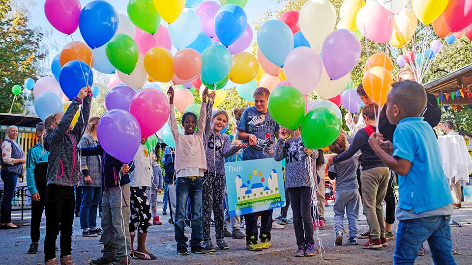 Thun Erhält UNICEF Auszeichnung Als «Kinderfreundliche Gemeinde ...