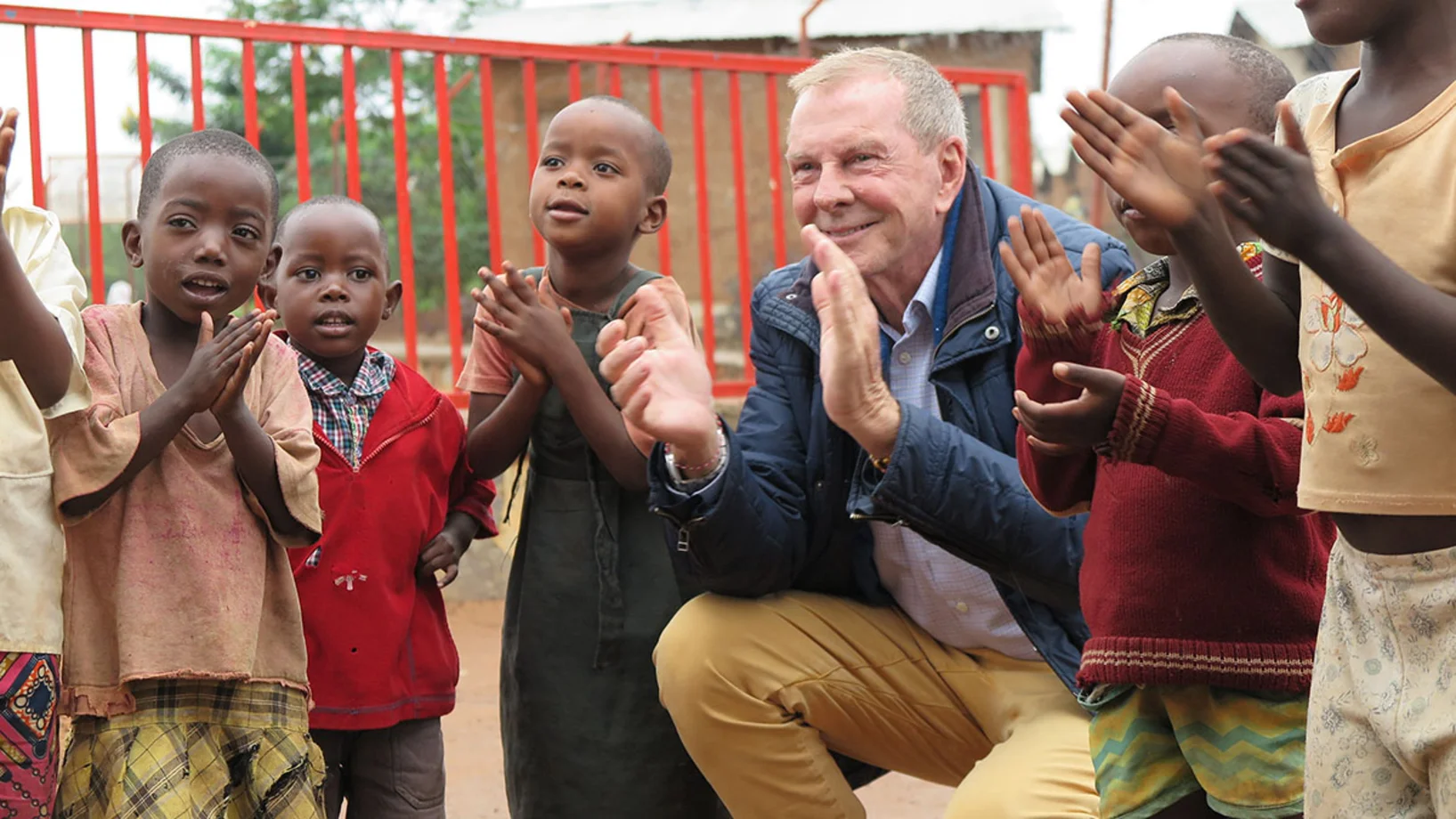 Kurt Aeschbacher im Flüchtlingslager Mahama