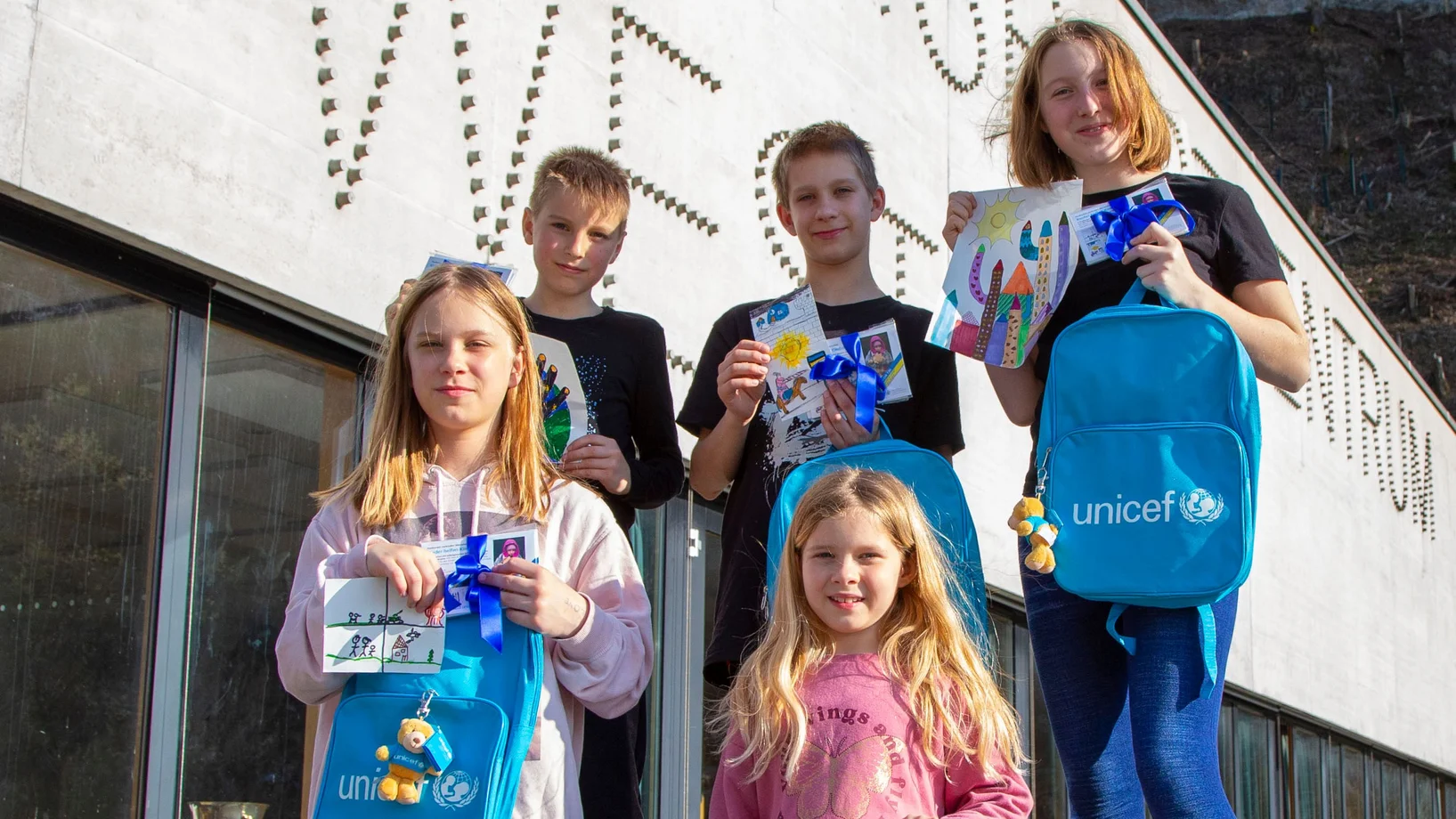 v.l.n.r.: Margareta (9 Jahre), Denys (11 Jahre), Alexander (12 Jahre), Veronika (8 Jahre), Nastia (14 Jahre).